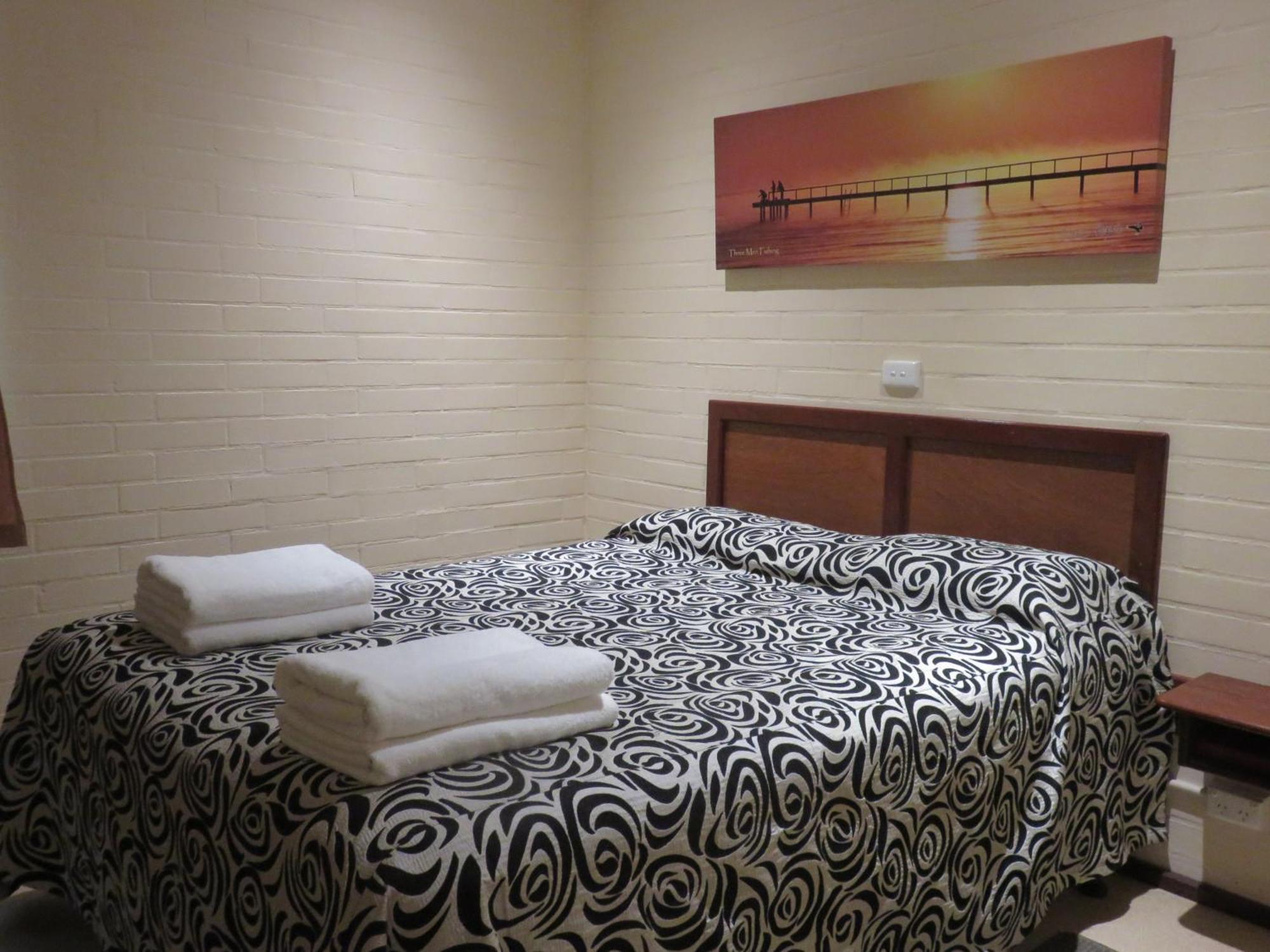 Siesta Park Holiday Resort Absolute Beachfront Resort 부셀톤 외부 사진