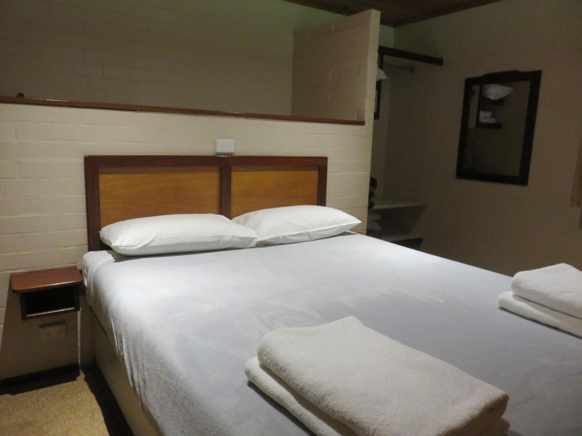 Siesta Park Holiday Resort Absolute Beachfront Resort 부셀톤 외부 사진