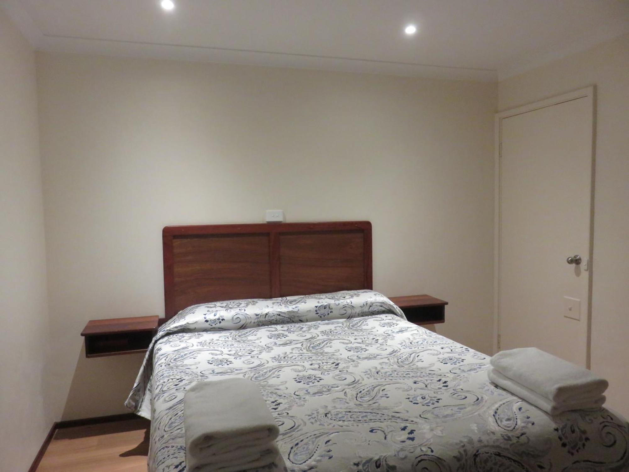 Siesta Park Holiday Resort Absolute Beachfront Resort 부셀톤 외부 사진
