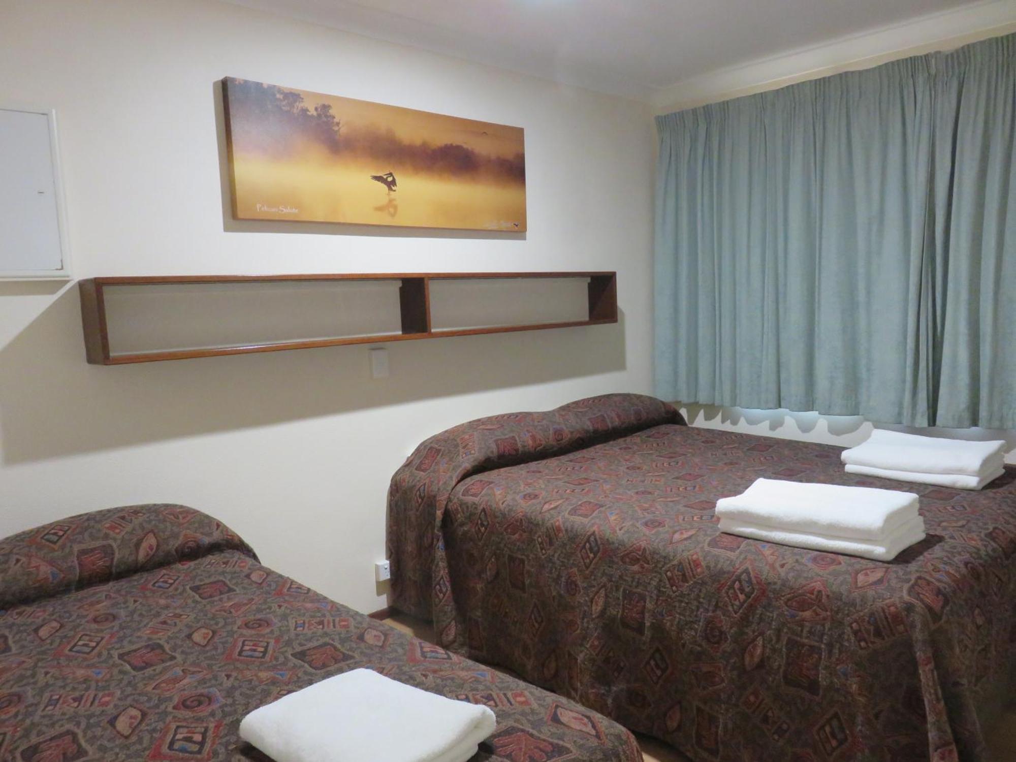 Siesta Park Holiday Resort Absolute Beachfront Resort 부셀톤 외부 사진